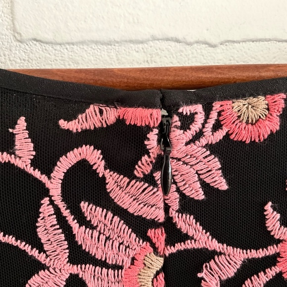 Anthropologie x Adrianna Papell Mini Dress Crochet Lace Floral Black Pink 16 - Picture 13 of 14